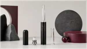 An electric dab straw with removable heated tip, airway section, battery body and protective cap