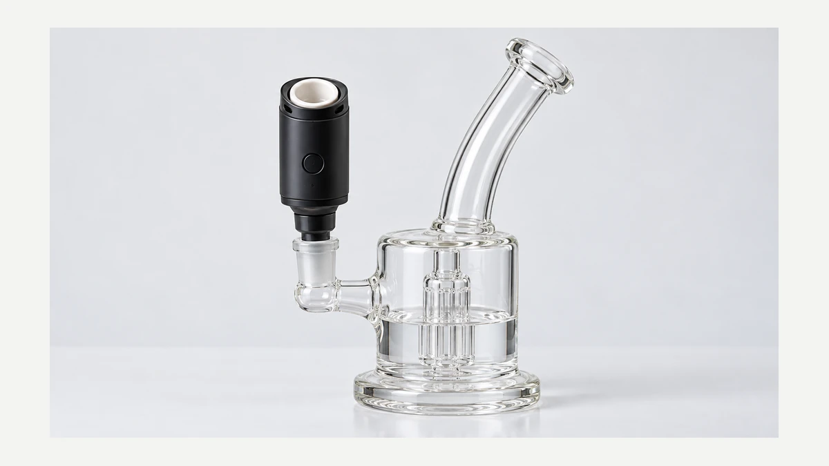 Loadable concentrate vaporizer attached to a glass bubbler Loadable concentrate vaporizer attached to a glass bubbler
