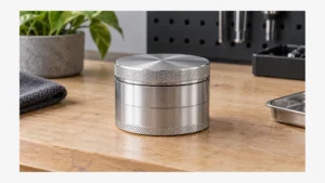 Closed metal smell-proof weed grinder