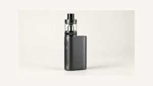 Complete generic vape device with a refillable tank and exterior airflow ring